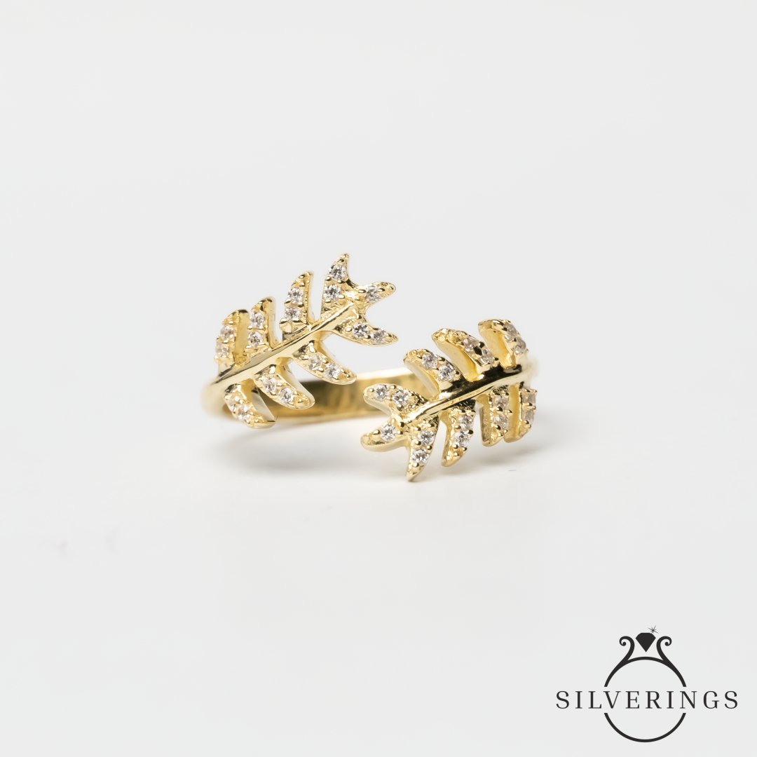 In Your Arms Zircon Ring - Silverings