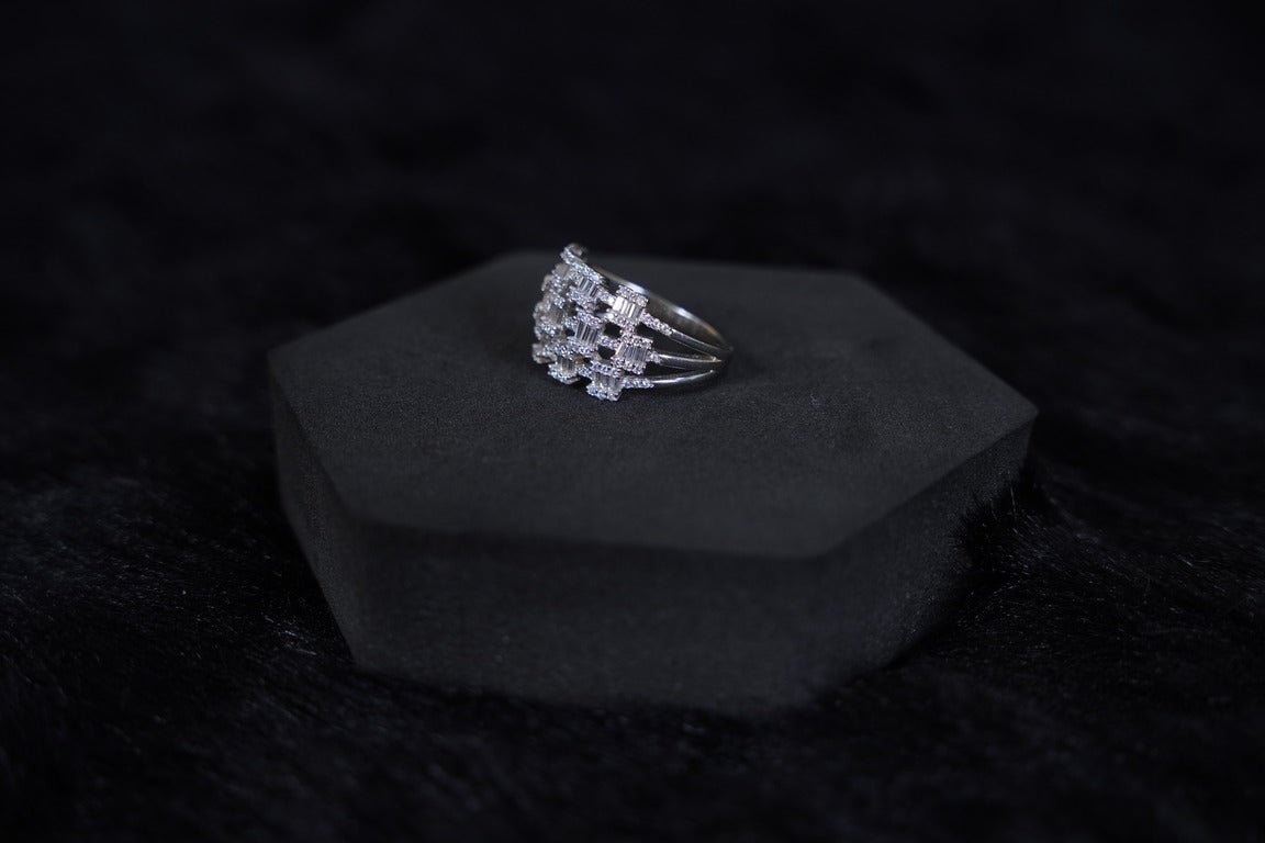 SILVERINGS 925 STERLING DAZZLING ROCK SILVER RING - Silverings