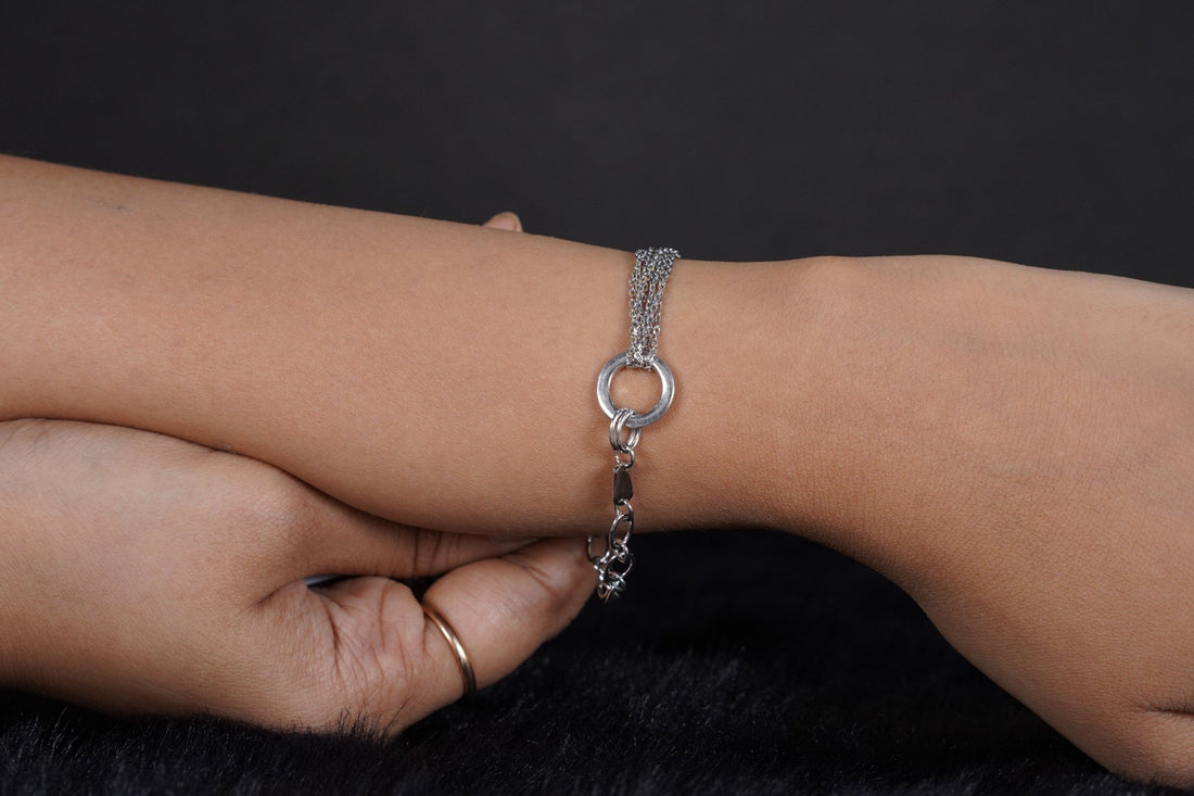 SILVERINGS 925 STERLING PULL AND CHAIN SILVER BRACELET - Silverings